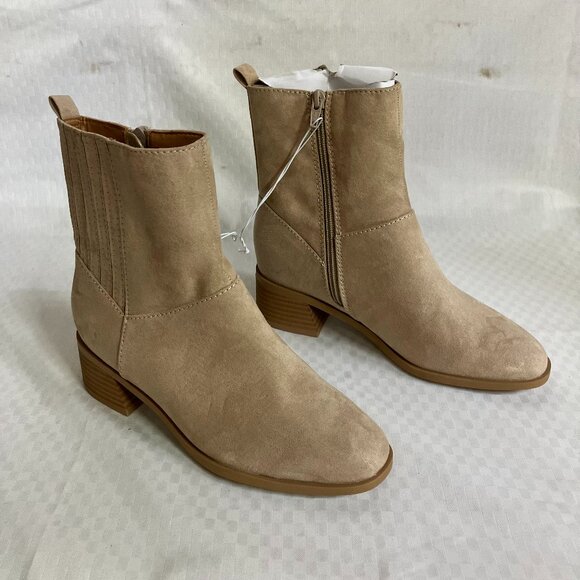 Universal Thread Women's 7 Taupe Ashely Block Memory Foam Insole Ankle Boots - Picture 1 of 7